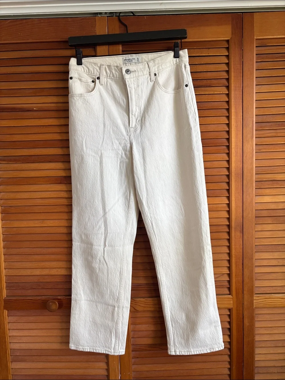 Abercrombie & Fitch The 90’s Straight Ultra High-Rise Off-White Jeans Size 30/10